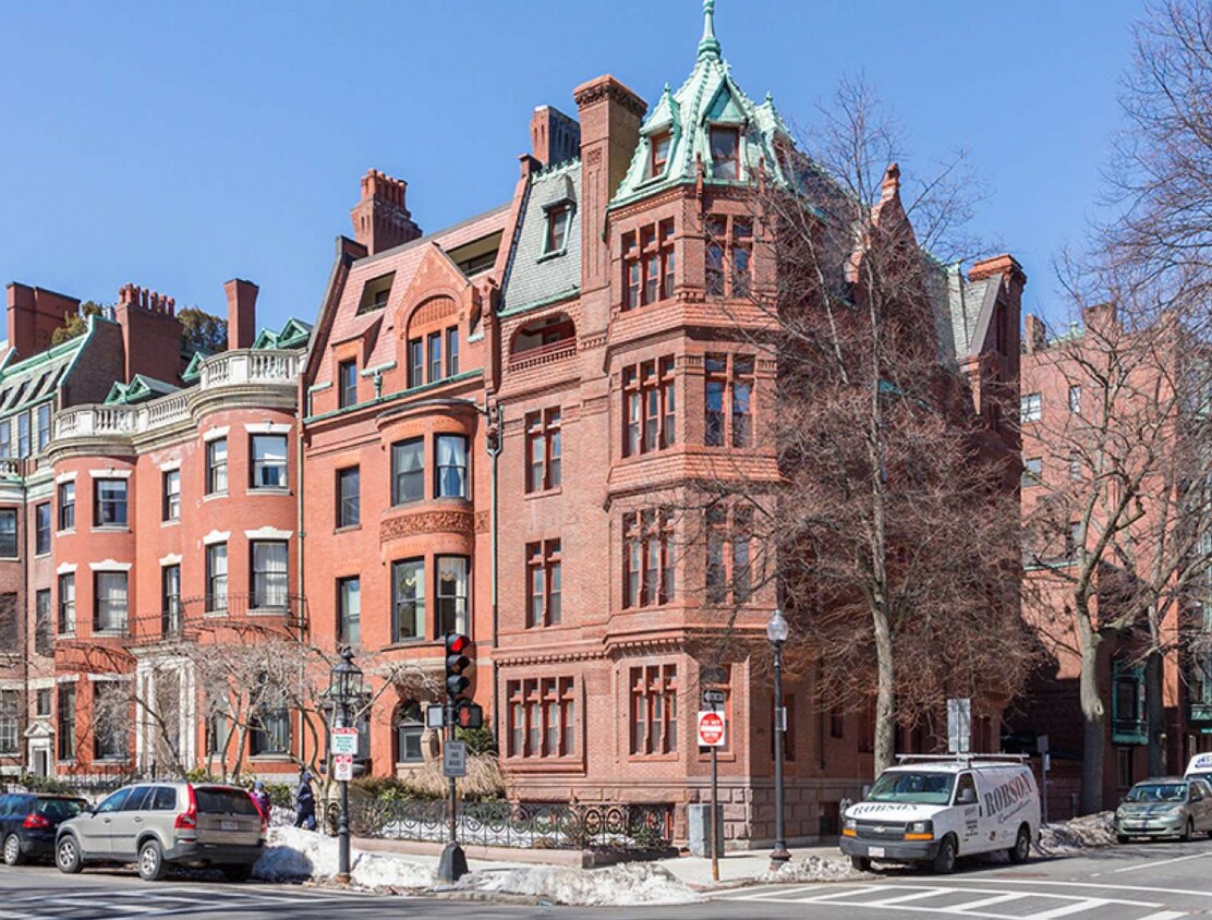 Building Photo - 197 Commonwealth Ave