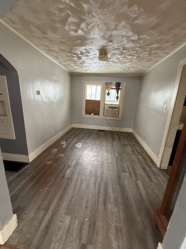 Foto del edificio - 1512 N Walnut Grove Ave