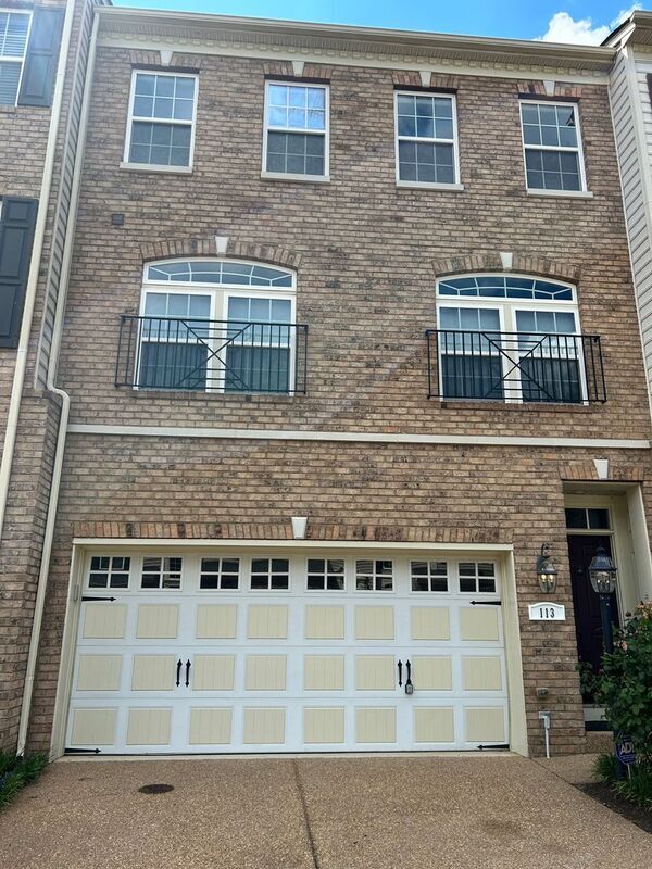 Building Photo - 113 Siena Ln