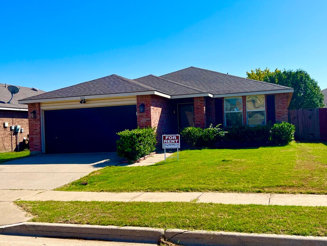 1616 Baxter Springs Dr, Justin, TX 76247 House Rental in Justin, TX