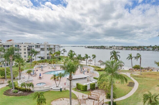 Foto del edificio - 6021 Bahia Del Mar Cir N