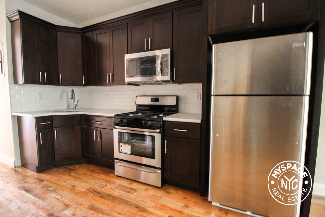Foto principal - 1767 Fulton St