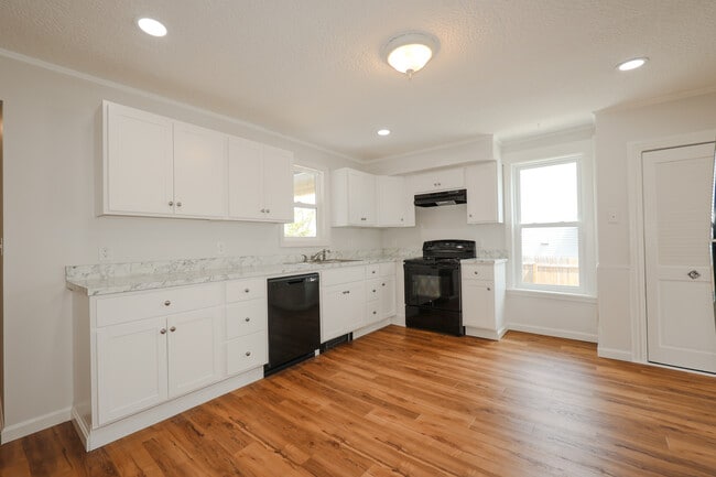 Foto del edificio - 9 Granite Ave