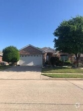 Building Photo - 15840 Scenic Rd