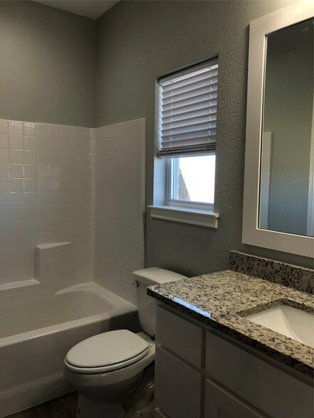 Foto del edificio - 110 Oakland St