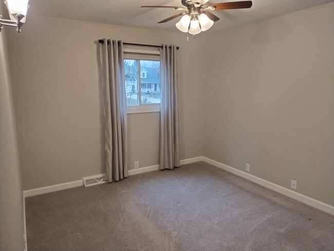 Foto del edificio - 2664 Miller St