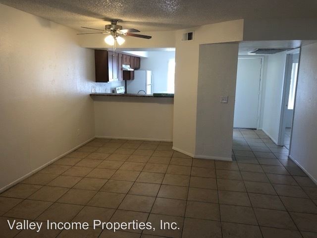 Building Photo - 4233 N Longview Ave