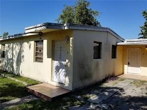 Primary Photo - 3720 SW 46th Ave