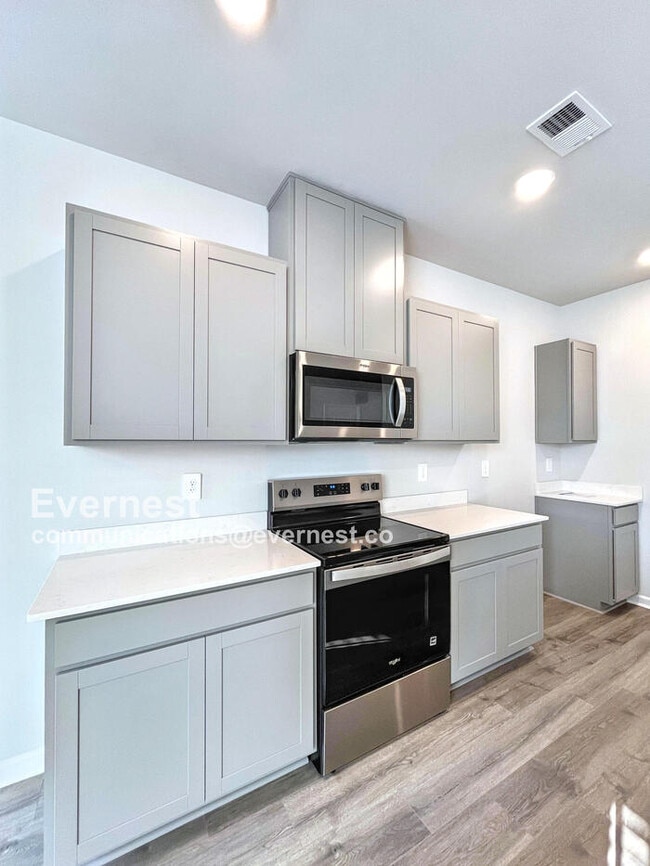Building Photo - 4239 Feetham Dr