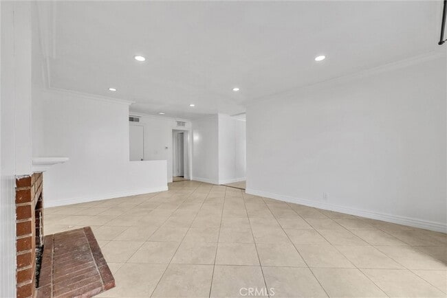Building Photo - 8801 Mays Ave