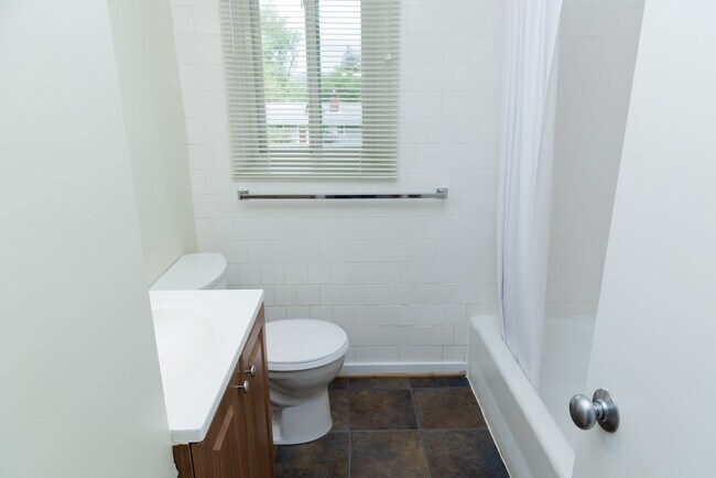Foto del edificio - Comfortable Single-Family Living with All-...