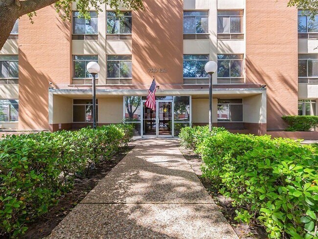 Foto del edificio - 7510 Hornwood Dr