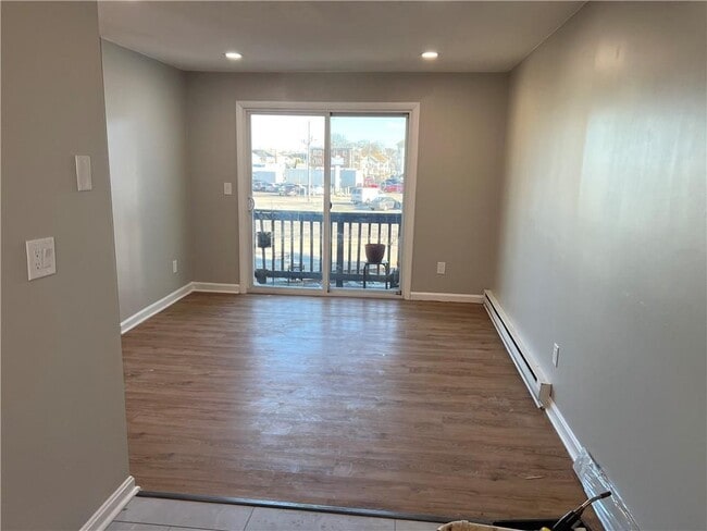 Foto del edificio - 42 Clark Ave