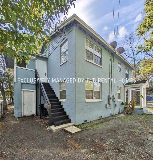 Foto del edificio - 1719 Tyler St