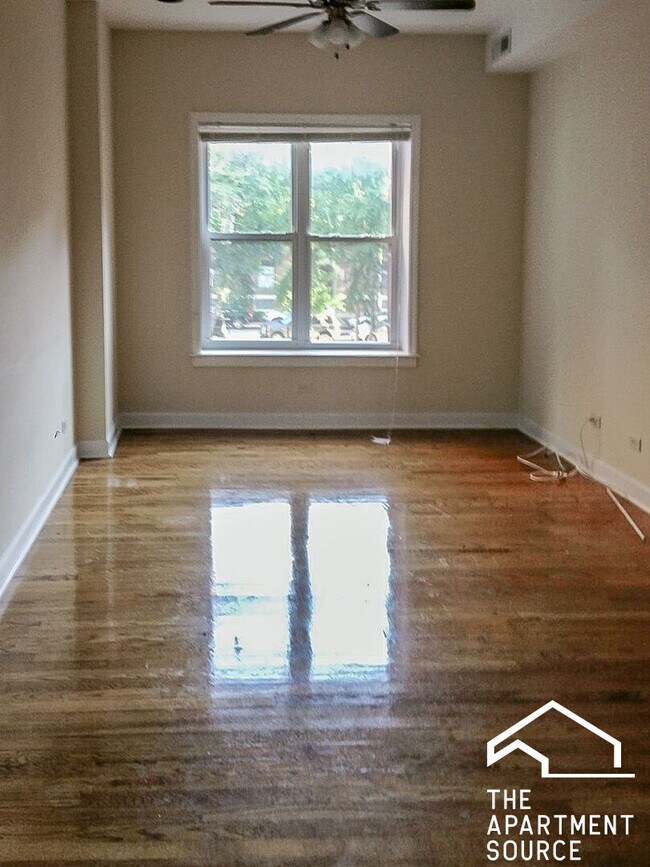 Foto del edificio - 855 W Cornelia Ave