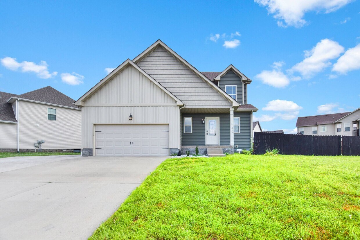 Primary Photo - Pet Friendly Three Bedroom!