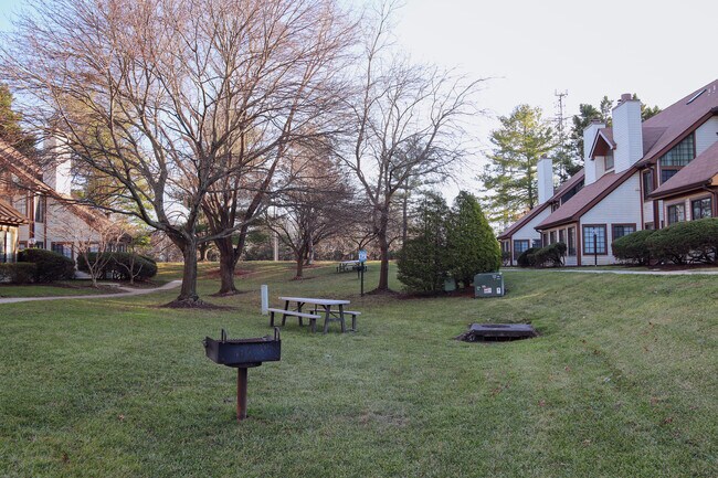 Building Photo - 6031 Curtier Dr
