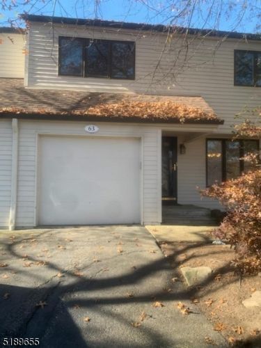 Primary Photo - 63 Stonegate Dr
