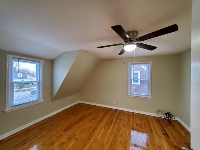 Foto del edificio - Oak Lawn Home
