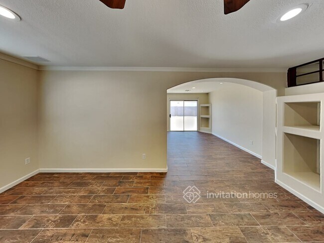 Building Photo - 8208 E Osage Ave
