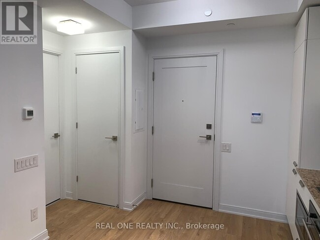 Building Photo - 50 Charles St E