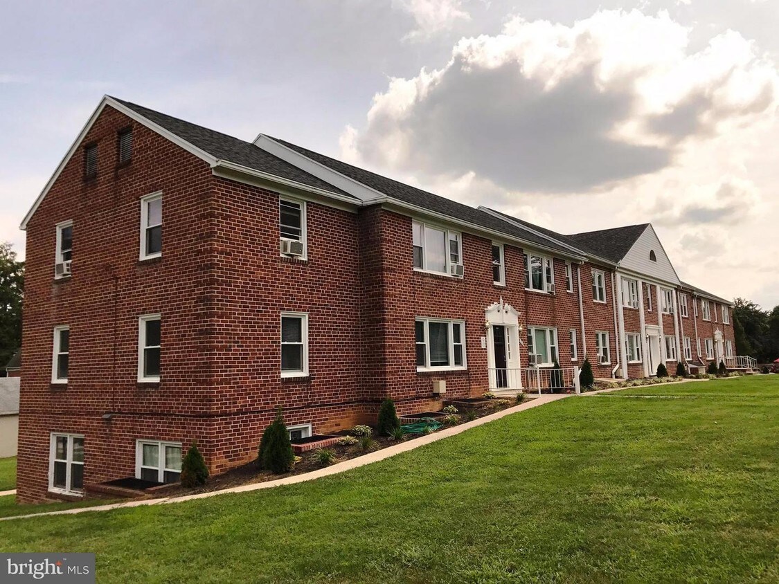 Foto principal - 1306 Potomac Ave