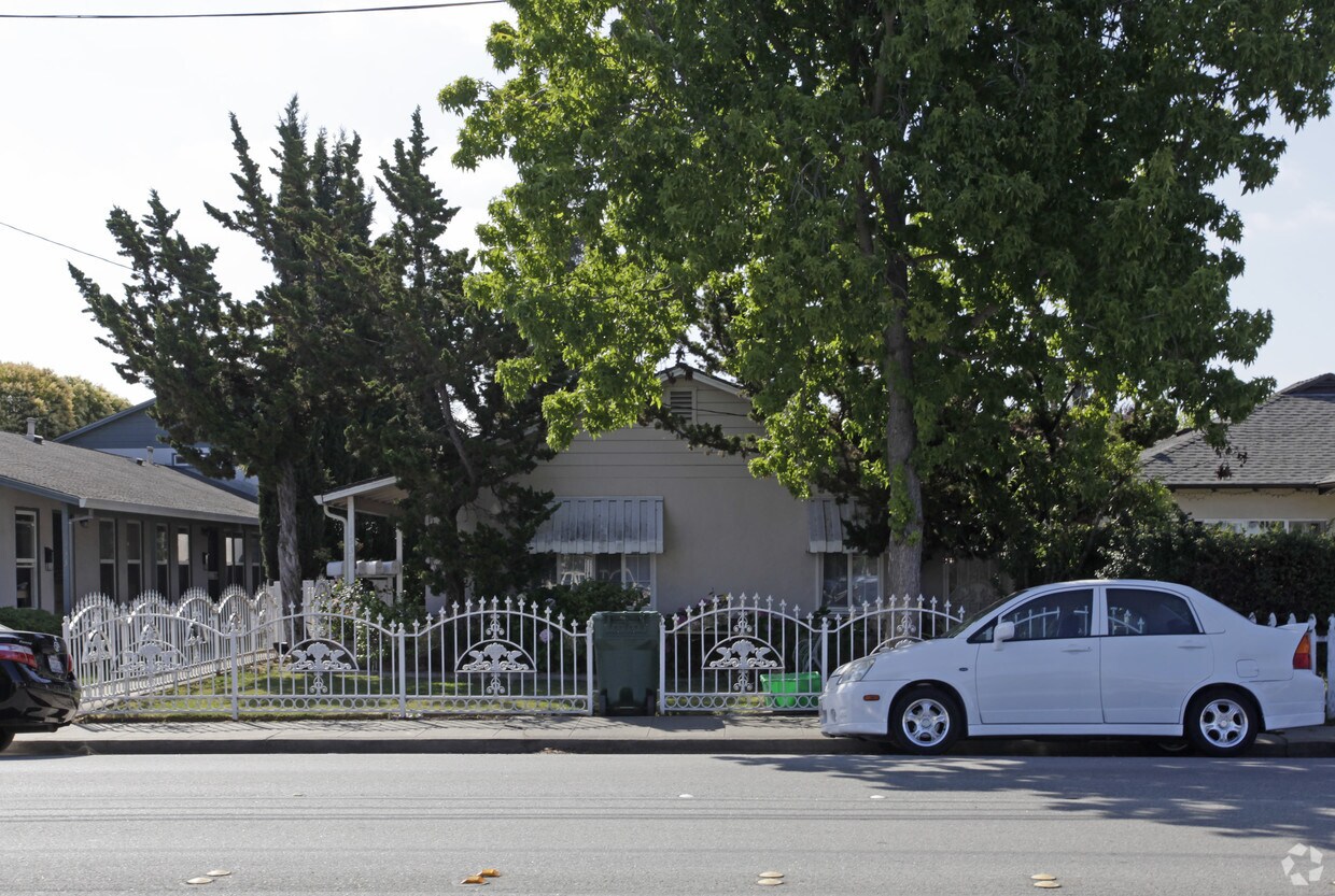Foto del edificio - 1539 Jefferson Ave