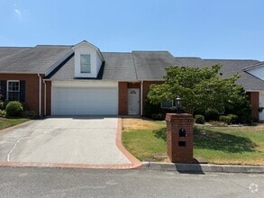 Building Photo - 166 Blackfoot Way