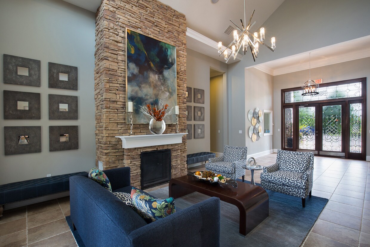 Carrington Place at Shoal Creek Apartments Kansas City, MO