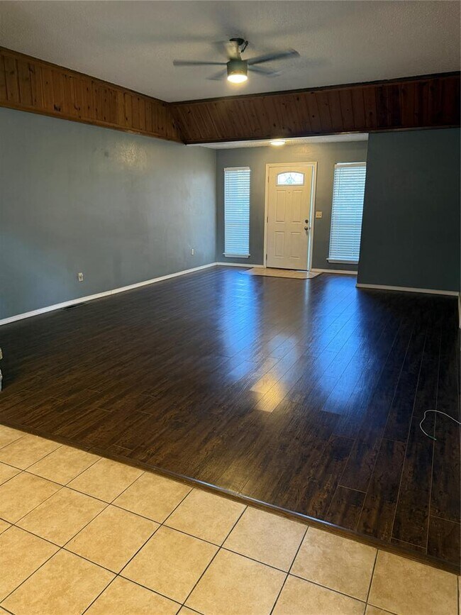 Foto del edificio - 8617 N Eagle Ln