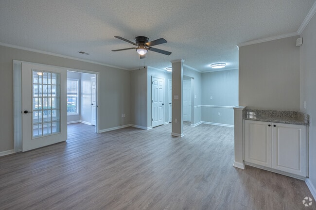 1HAB, 1BA - Sala de estar - Summerlyn Place