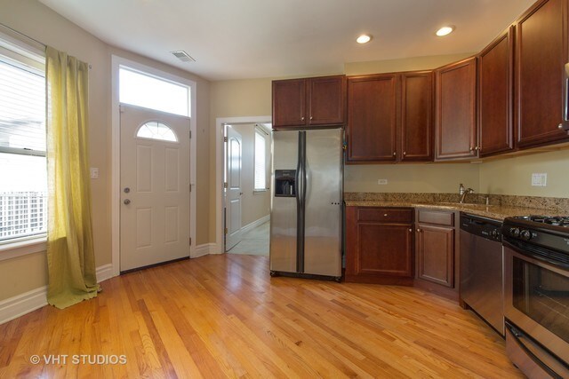 Building Photo - 538 E 44th St
