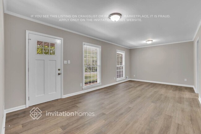 Building Photo - 3458 Charlemagne Dr