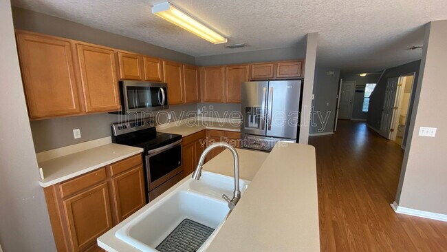 Foto del edificio - 13104 Lexington Summit St