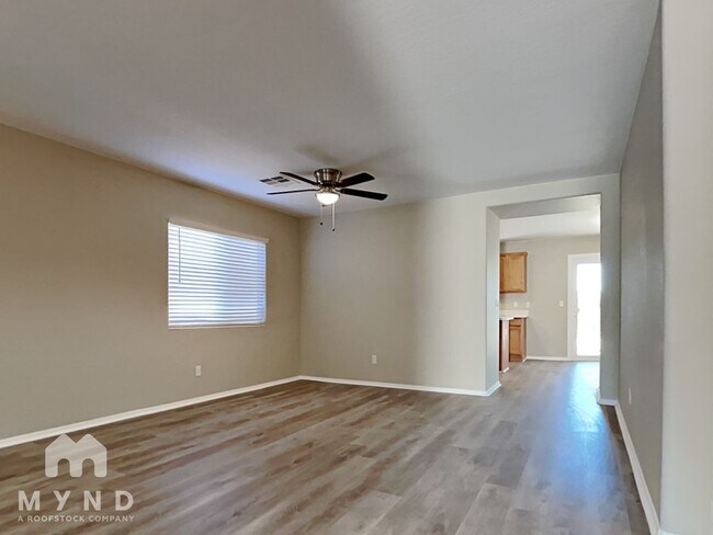 Foto del edificio - 1426 S 222nd Ln