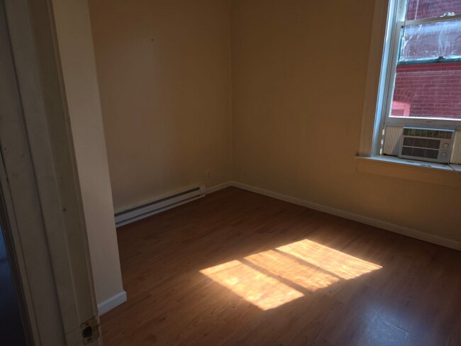 Foto del edificio - 3302 Winnebago St
