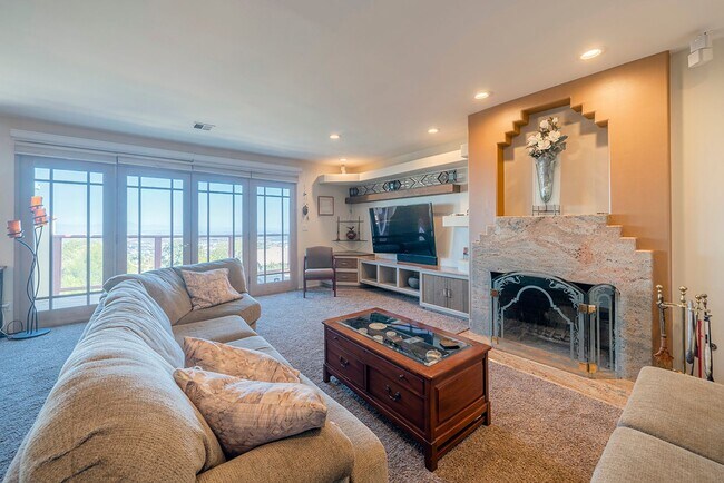 Foto del edificio - Gorgeous Soutwestern Home with Sweeping Oc...