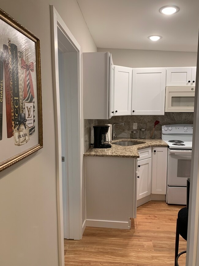 Building Photo - 2556 Germantown Ave