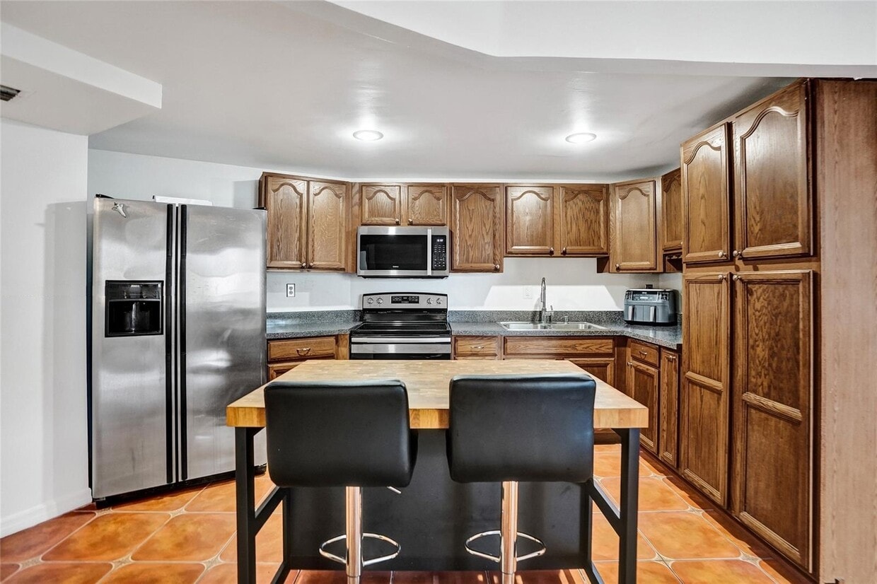 Foto principal - 1000 Parkview Dr