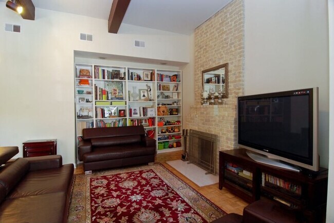 Living Room - 55 W Erie St