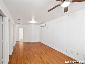 Foto del edificio - 508 Randall Ave