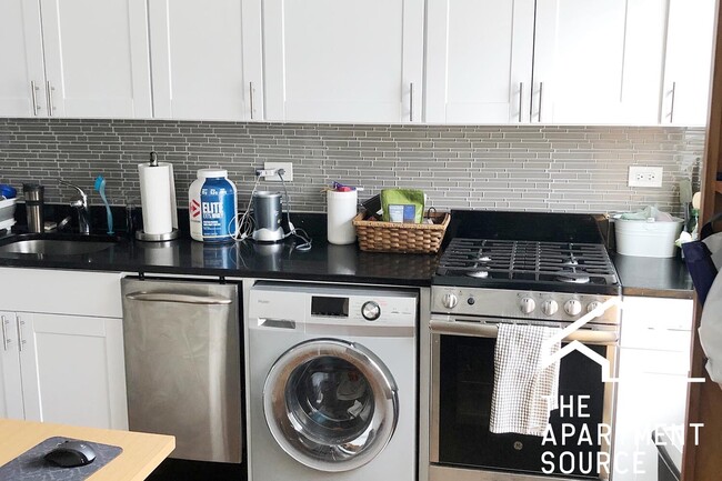 Photo - 2129 N Dayton St Apartment