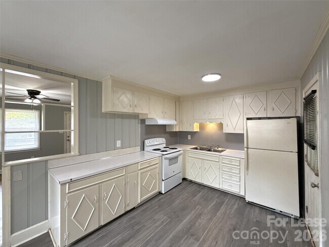 Building Photo - 4434 Brooktree Dr