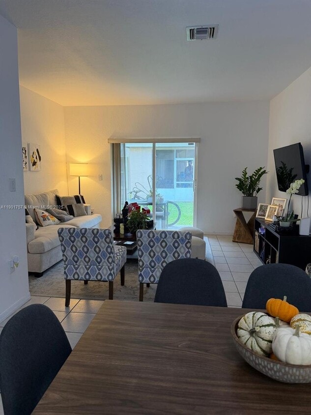 Foto principal - 5755 NW 115th Ct