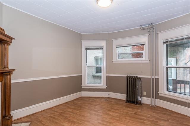 Foto del edificio - 216 N Hamilton St