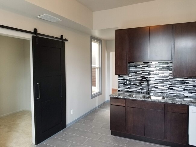 Kitchen 3 - 2511 W North Ave