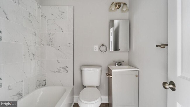 Foto del edificio - 1626 Carswell St