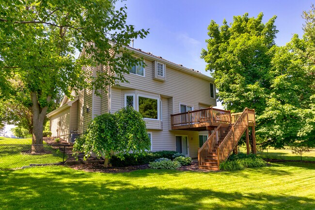 Building Photo - 426 S 49th Ct