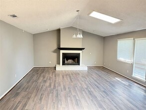 Building Photo - 10350 Desdemona Dr