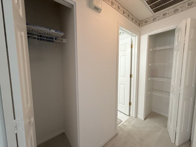 Building Photo - Heritage Pines active 55+ community 2/2 villa